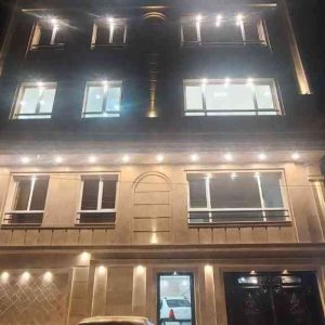 آپارتمان شیک و نوساز در خیابان نور