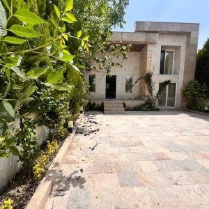 ویلای نیم پیلوت نما سنگ لوکس