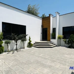 ویلای همکف دارای روفگاردن در آهودشت