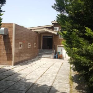 فروش فوری زمین با ویلا دوبلکس استخر دار رامسر