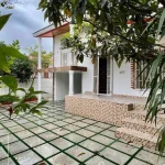 ویلای نیم پیلوت کلاسیک در نور