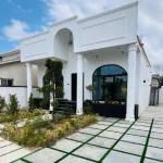 ویلای همکف کلاسیک با روف