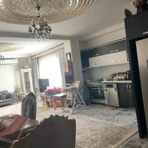آپارتمان ۹۰ متری با آسانسور