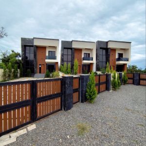3 دستگاه ویلای دوبلکس کنار هم