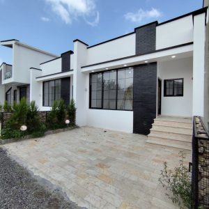 2 دستگاه ویلای جنگلی ارزان در نور