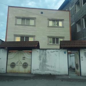 خانه ویلایی دو طبقه در پایین بازار آمل