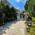 ویلای شهرکی نیم پیلوت