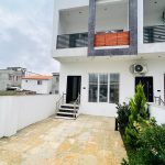 ویلای شهرکی نمامدرن استخر داخلی