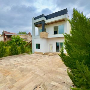 ویلای روستایی استخردار روفگاردن لوکس