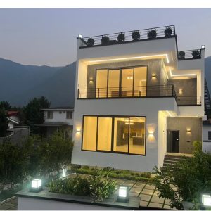 ویلای جنگلی روف گاردن لوکس