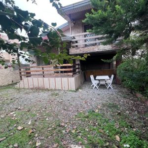 ویلای جنگلی نماسنگی زیبا