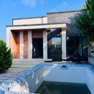 ویلای جنگلی استخردار همکف زیبا