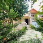 ویلای جنگلی کلاسیک نیم پیلوت