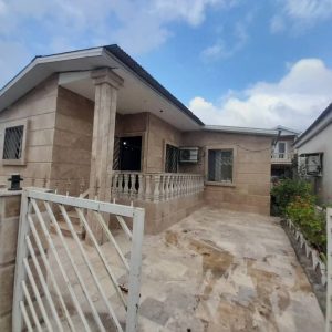 ویلای شهرکی نیمه مبله همکف