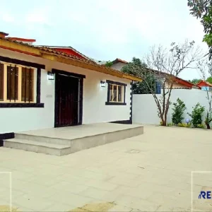 ویلا باغ داخل بافت مسکونی و بالا دست