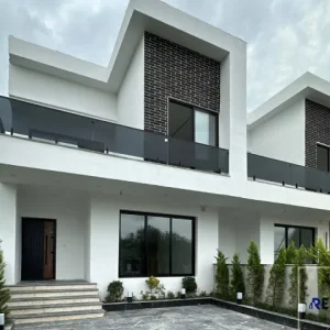 ویلای دوبلکس شهرکی نمامدرن