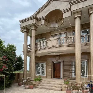 ویلا روستایی نما رومی با چشم‌انداز ابدی