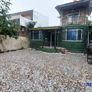 عکس ویلای روستایی همکف نما کلاسیک با شاه‌نشین